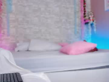 ayla_lux