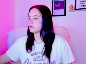 emily_lindey_