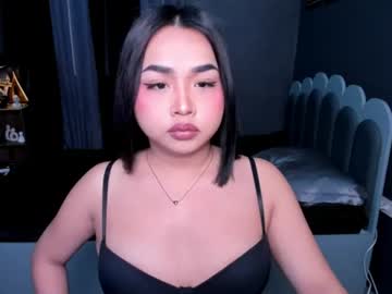 hoellygia