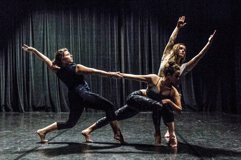 Dancers — 15