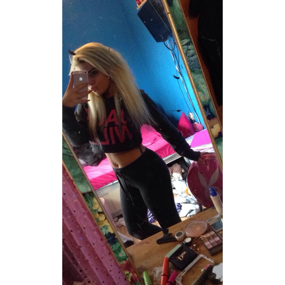 Big boobed blonde 18yo Facebook girl — 16