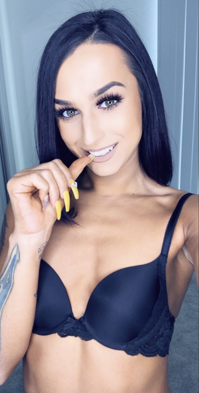 5'4 Transgender Pornstar Khloe Kay With Friend — 15