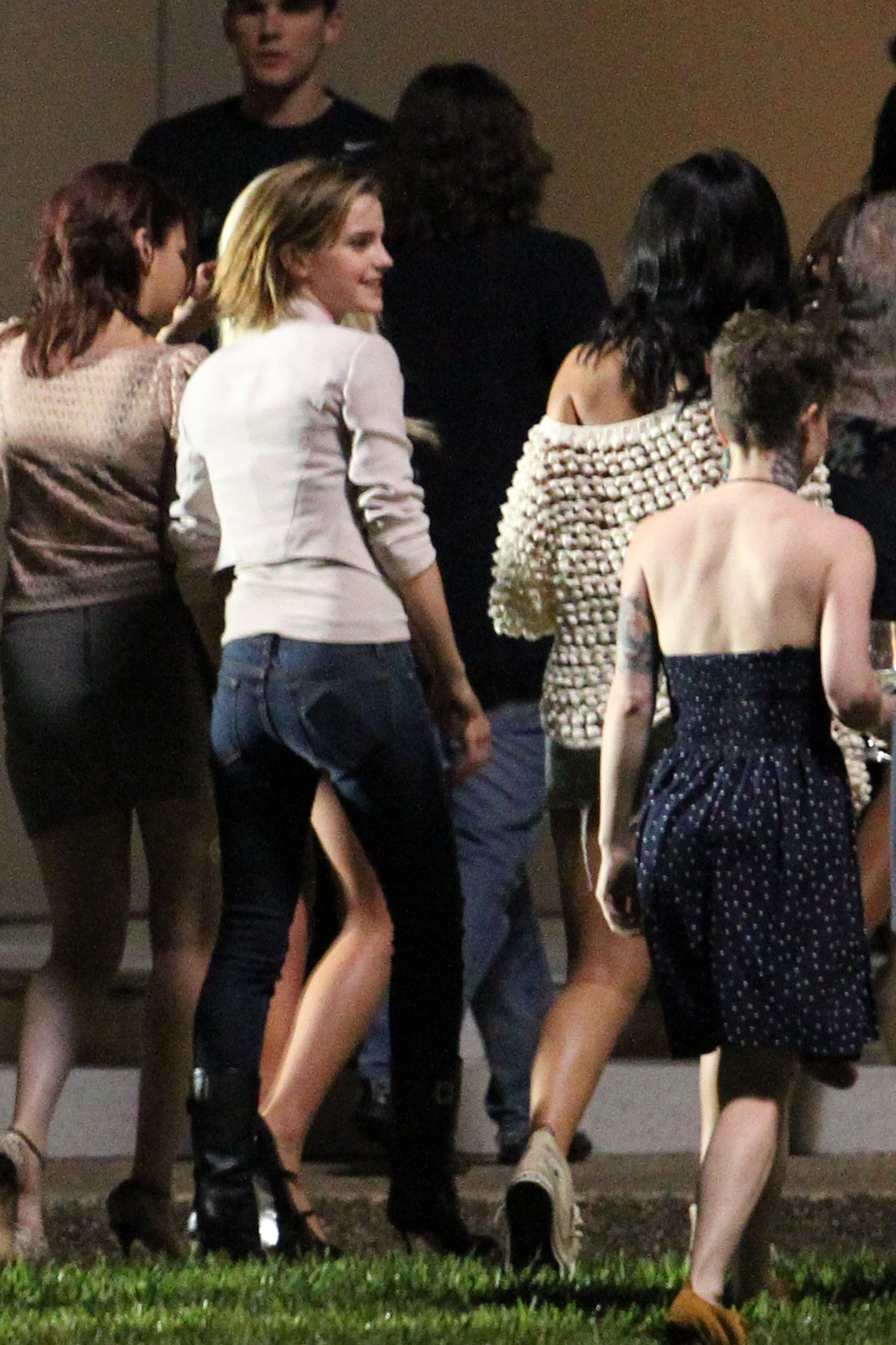 Emma Watson  Sexy Legs and Ass — 15