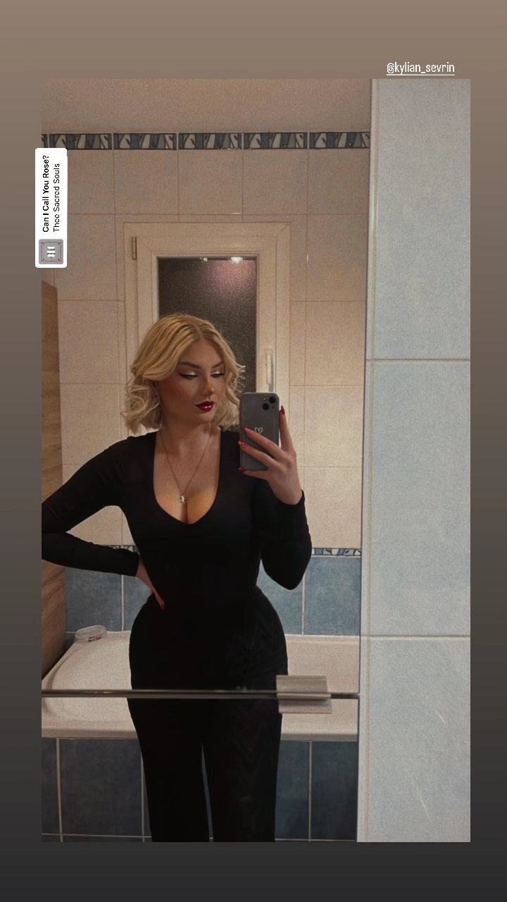 French slut Elisa — 55