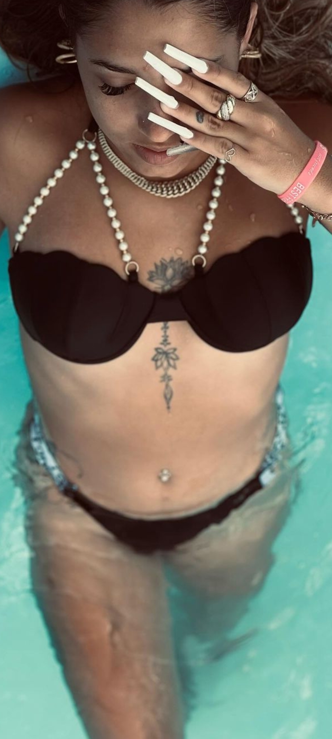 MINNESOTA girls having fun at party — 29