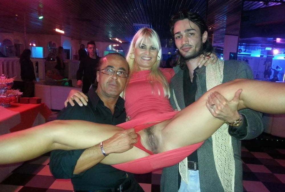 Guys Holding Girls Like This mh — 23