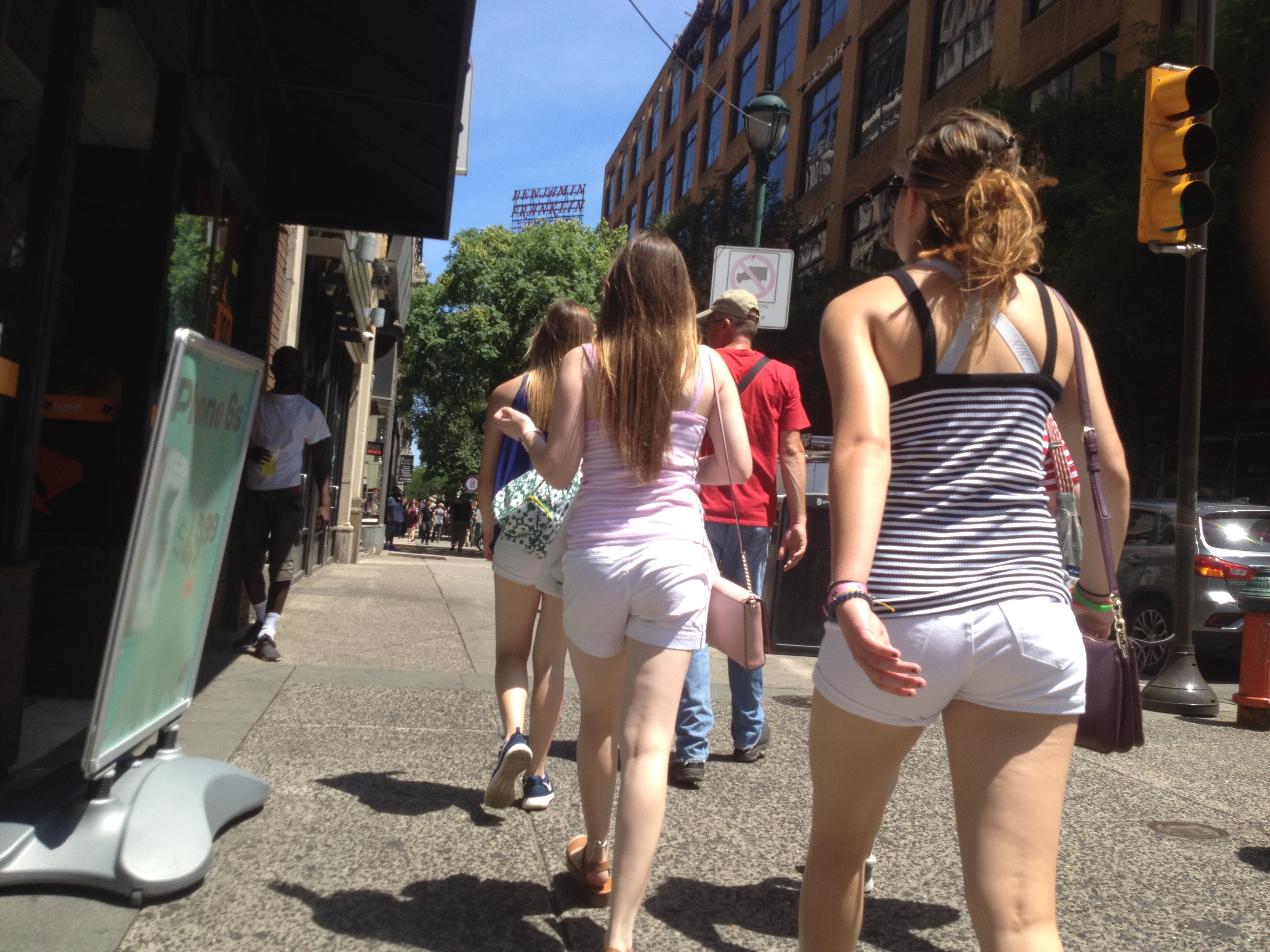 Candid Teen VPL in the City — 12